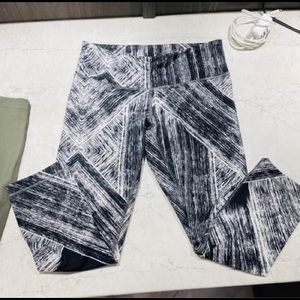 Lululemon pants, crop size 6
